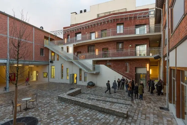 Réhabilitation du CFPTS Bagnolet : cour intérieure