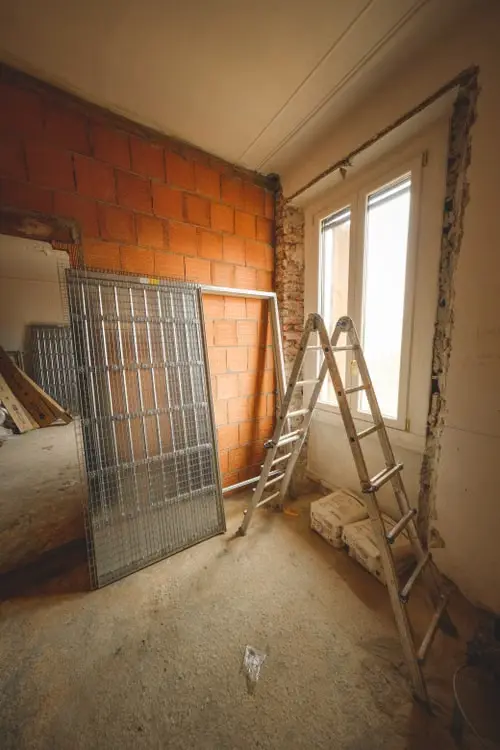 Chantier de réaménagement de structure et gros œuvre supervisé par un architecte