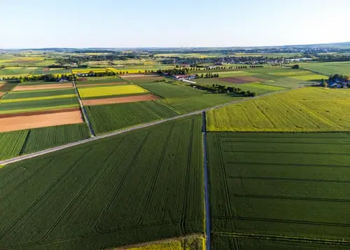 vue aérienne d'une division d'un terrain